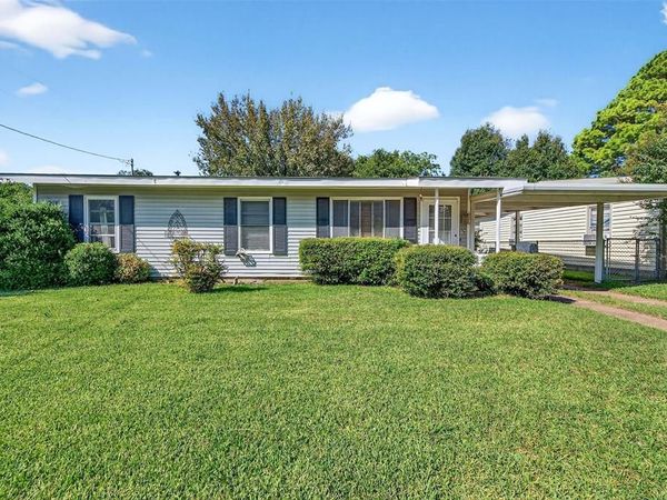 606 S Gordon Street, Sherman, TX 75092