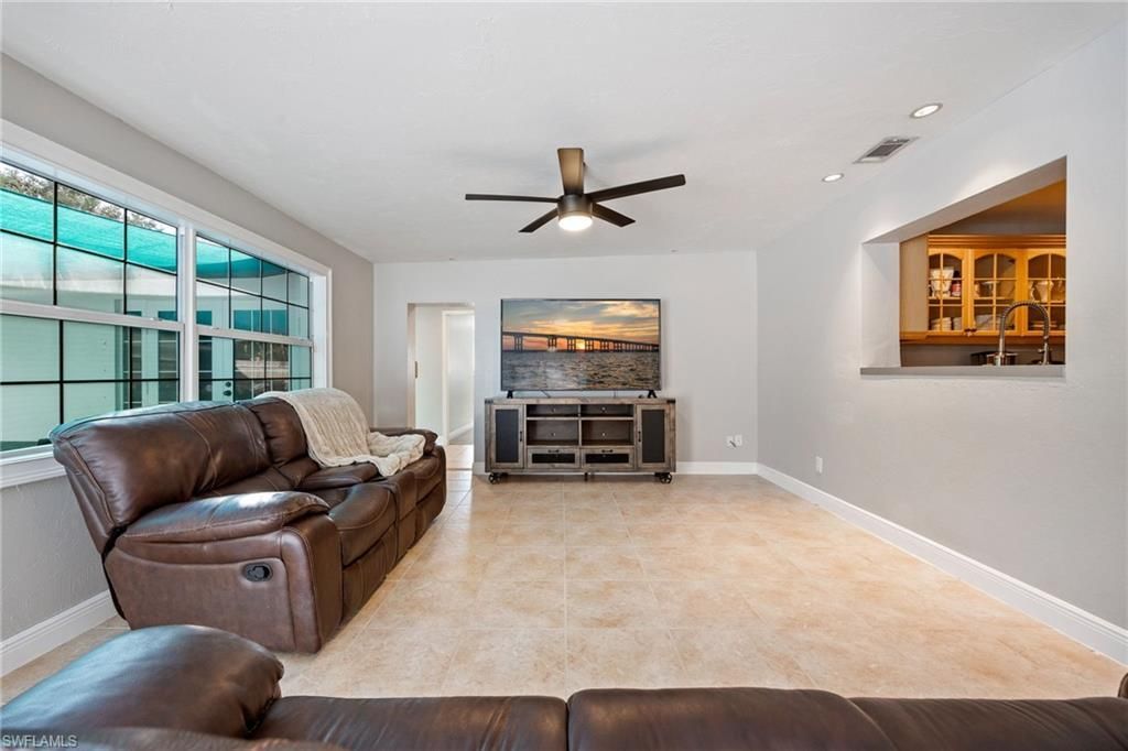 8327 Riviera Ave, Fort Myers, FL 33919 Photo
