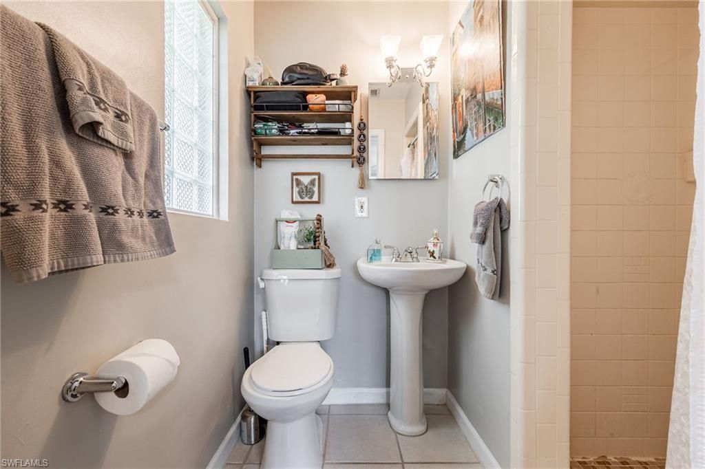 8327 Riviera Ave, Fort Myers, FL 33919 Photo
