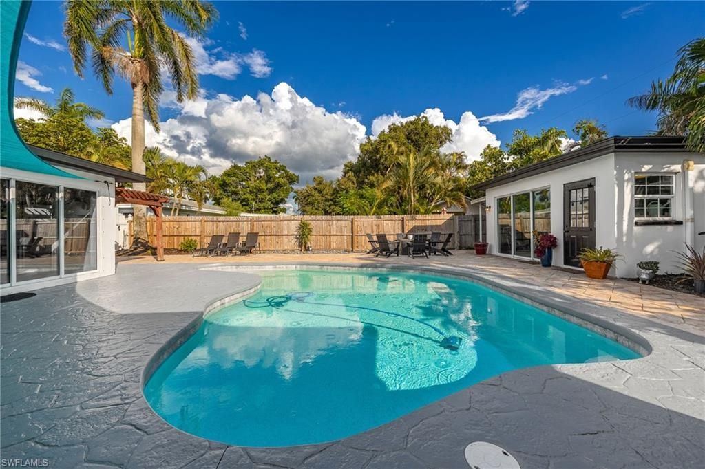 8327 Riviera Ave, Fort Myers, FL 33919 Photo