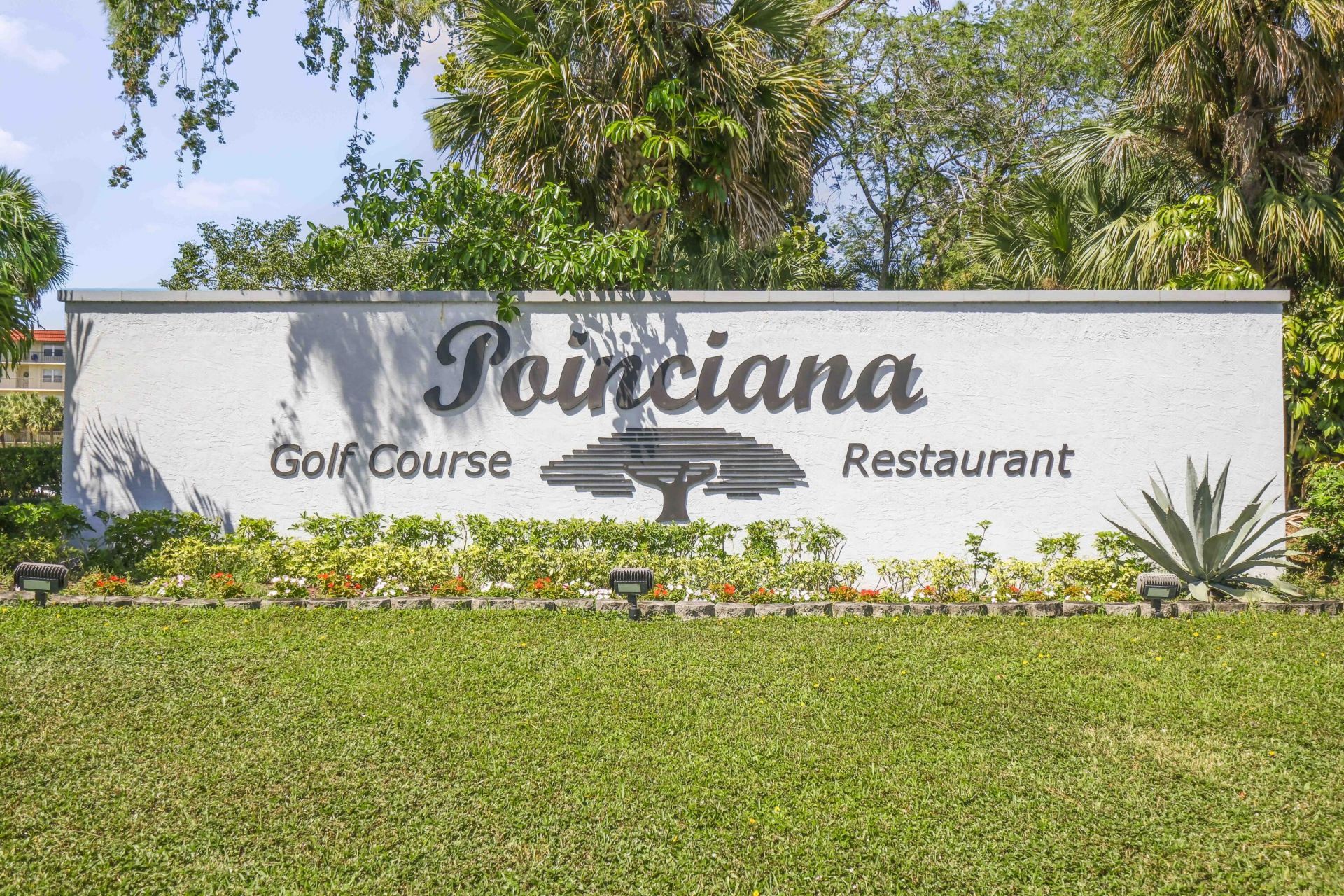 3871 Via Poinciana, Unit 104, Lake Worth, FL 33467 Photo