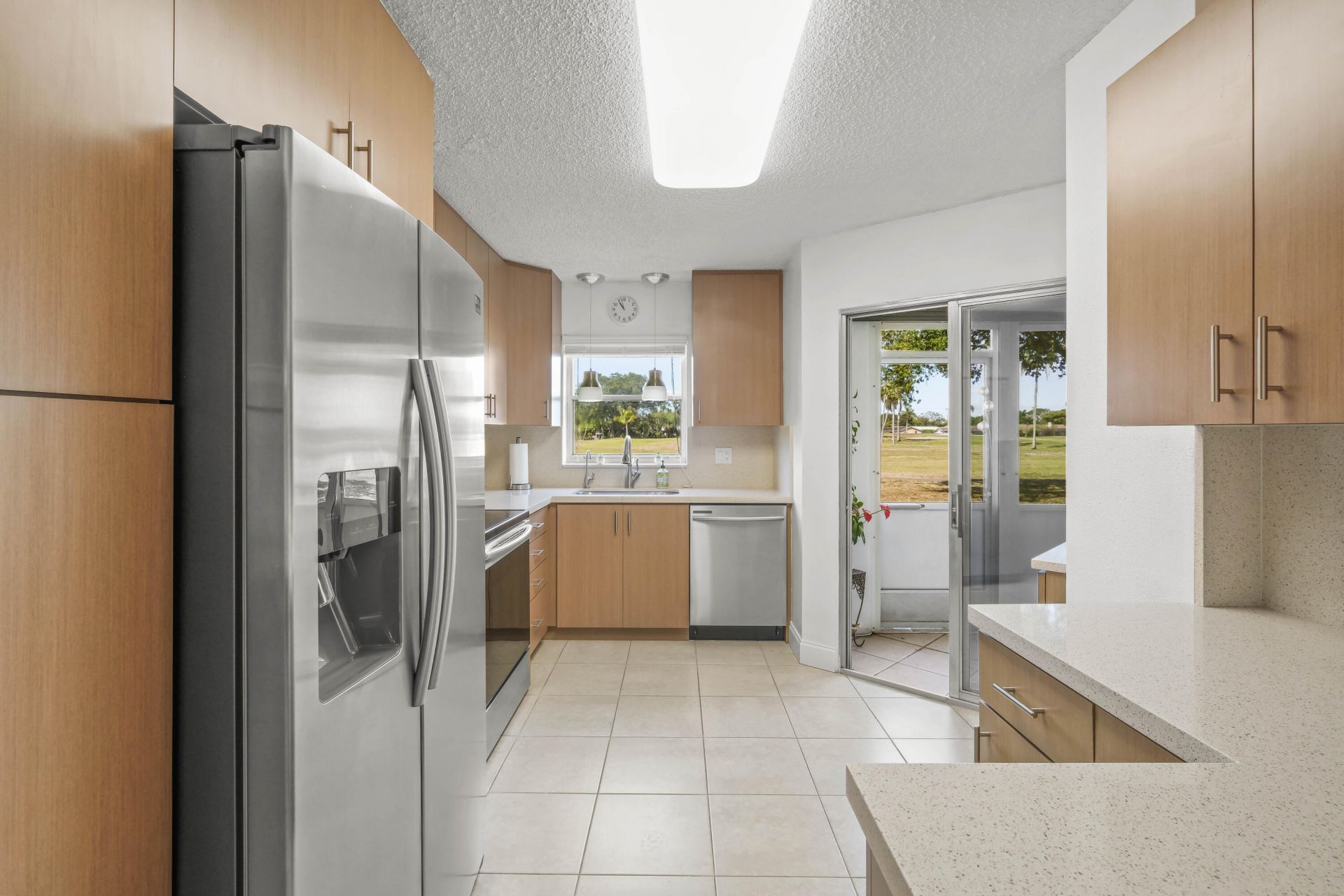 3871 Via Poinciana, Unit 104, Lake Worth, FL 33467 Photo