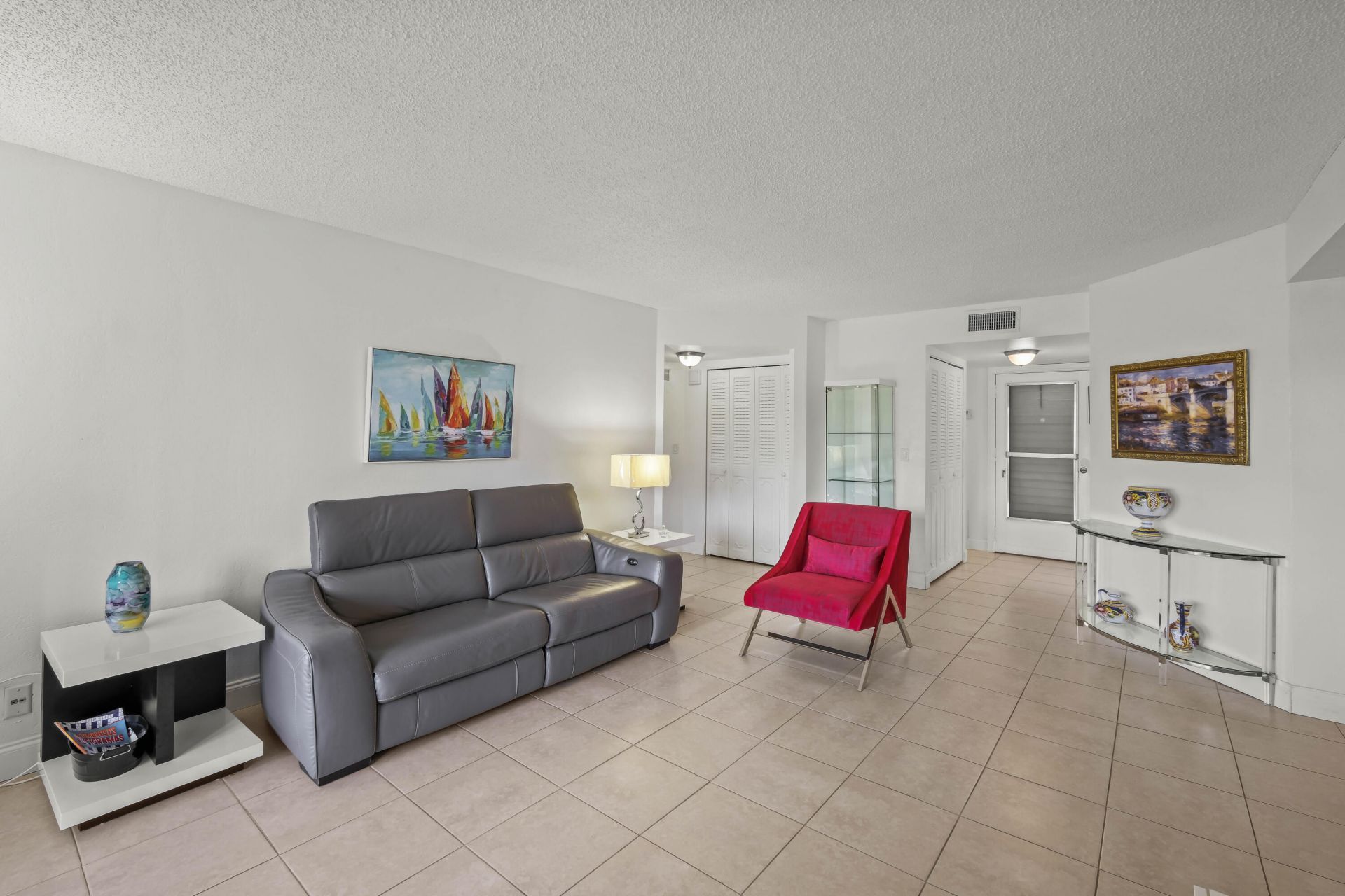 3871 Via Poinciana, Unit 104, Lake Worth, FL 33467 Photo