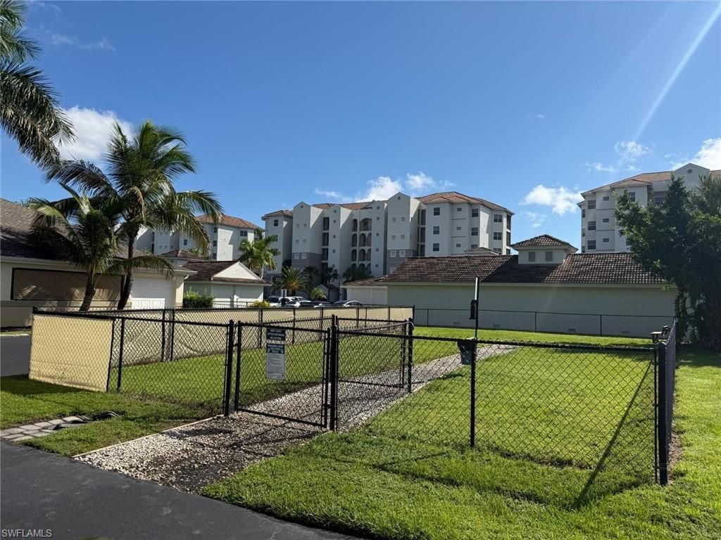 4219 Liron Ave, Unit 204, Fort Myers, FL 33916 Photo