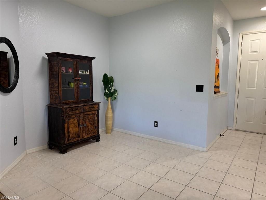 4219 Liron Ave, Unit 204, Fort Myers, FL 33916 Photo