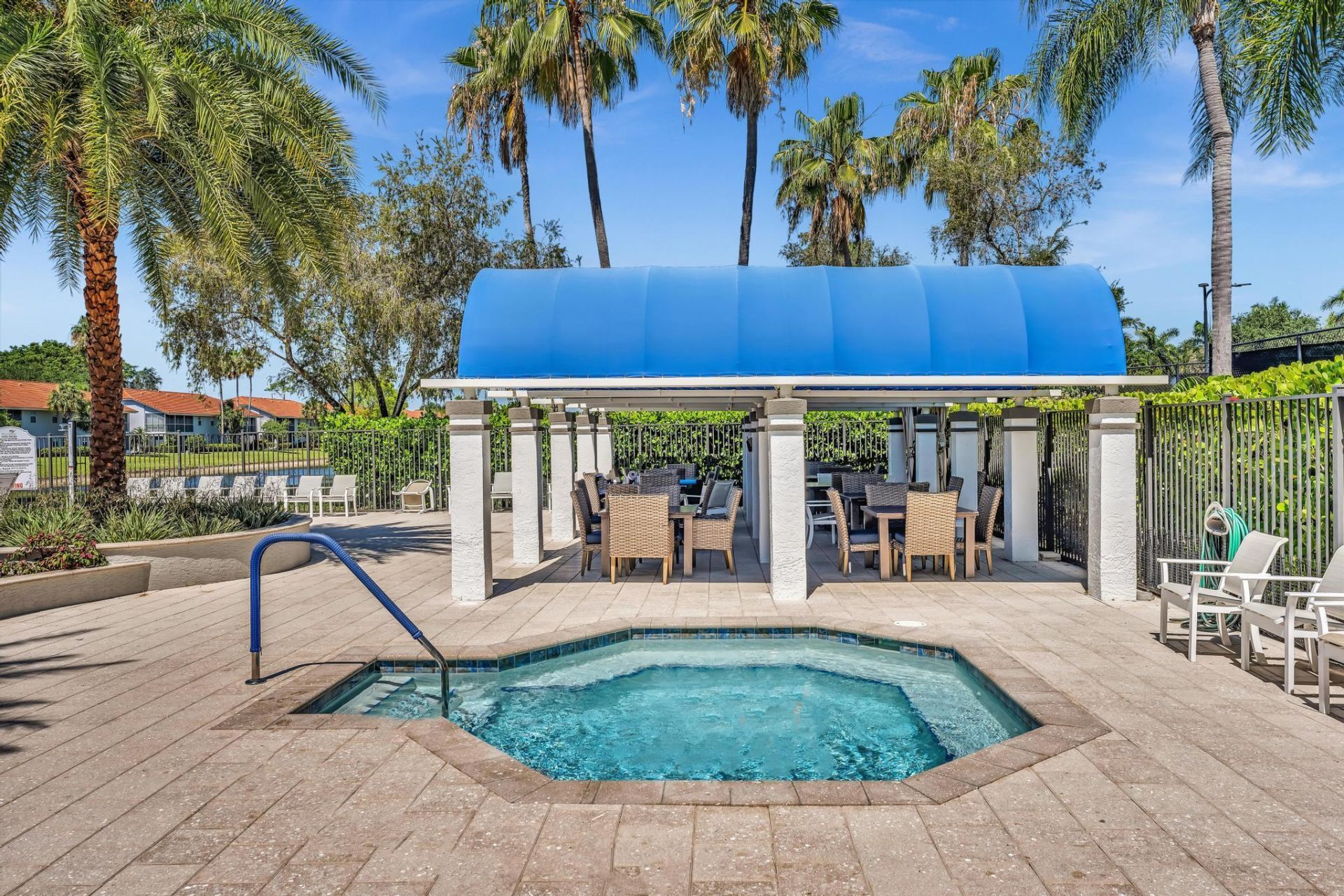 9589 Shadybrook Drive, Unit 215, Boynton Beach, FL 33437 Photo