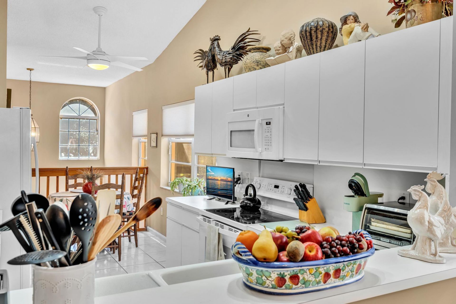 9589 Shadybrook Drive, Unit 201, Boynton Beach, FL 33437 Photo