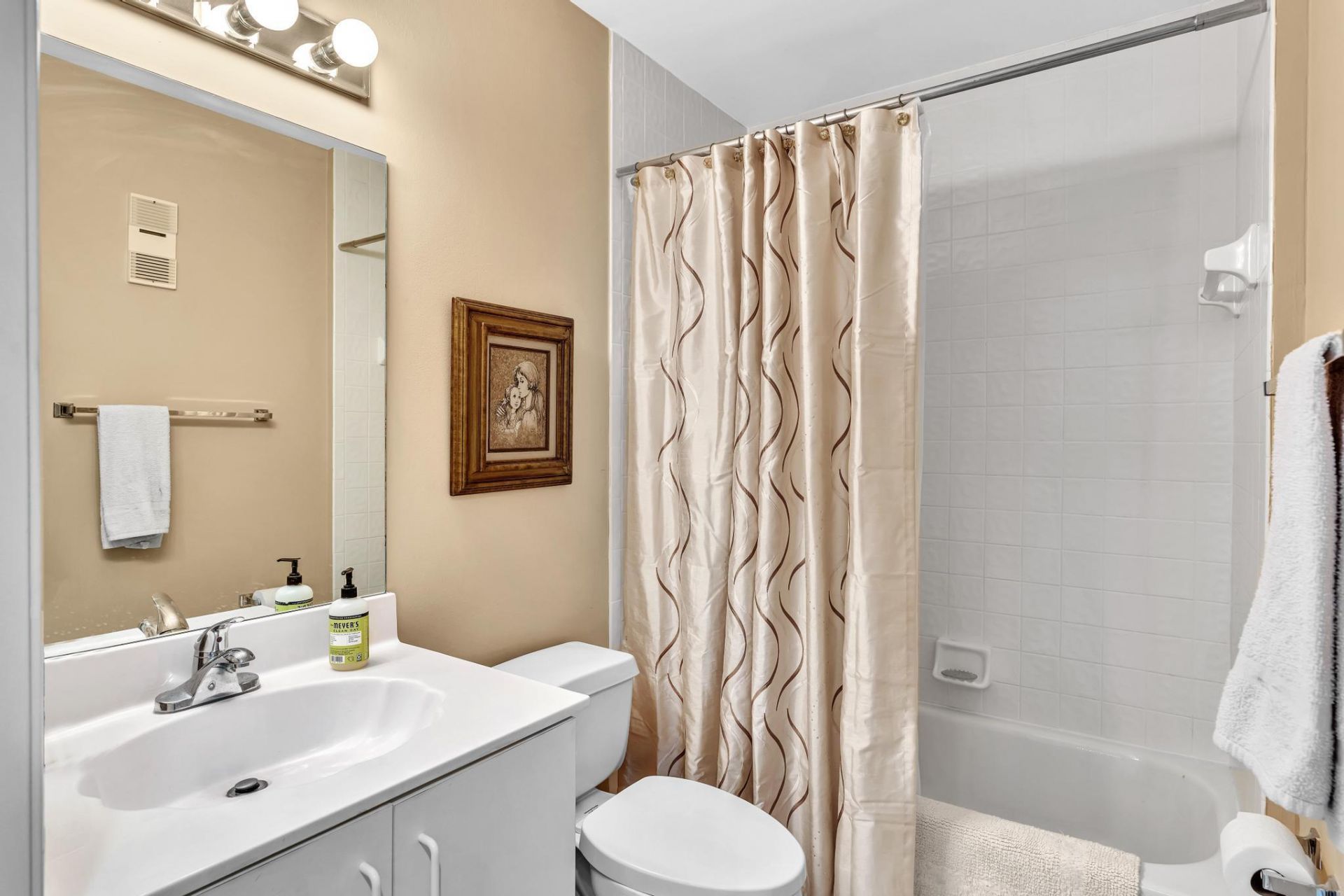 9589 Shadybrook Drive, Unit 215, Boynton Beach, FL 33437 Photo