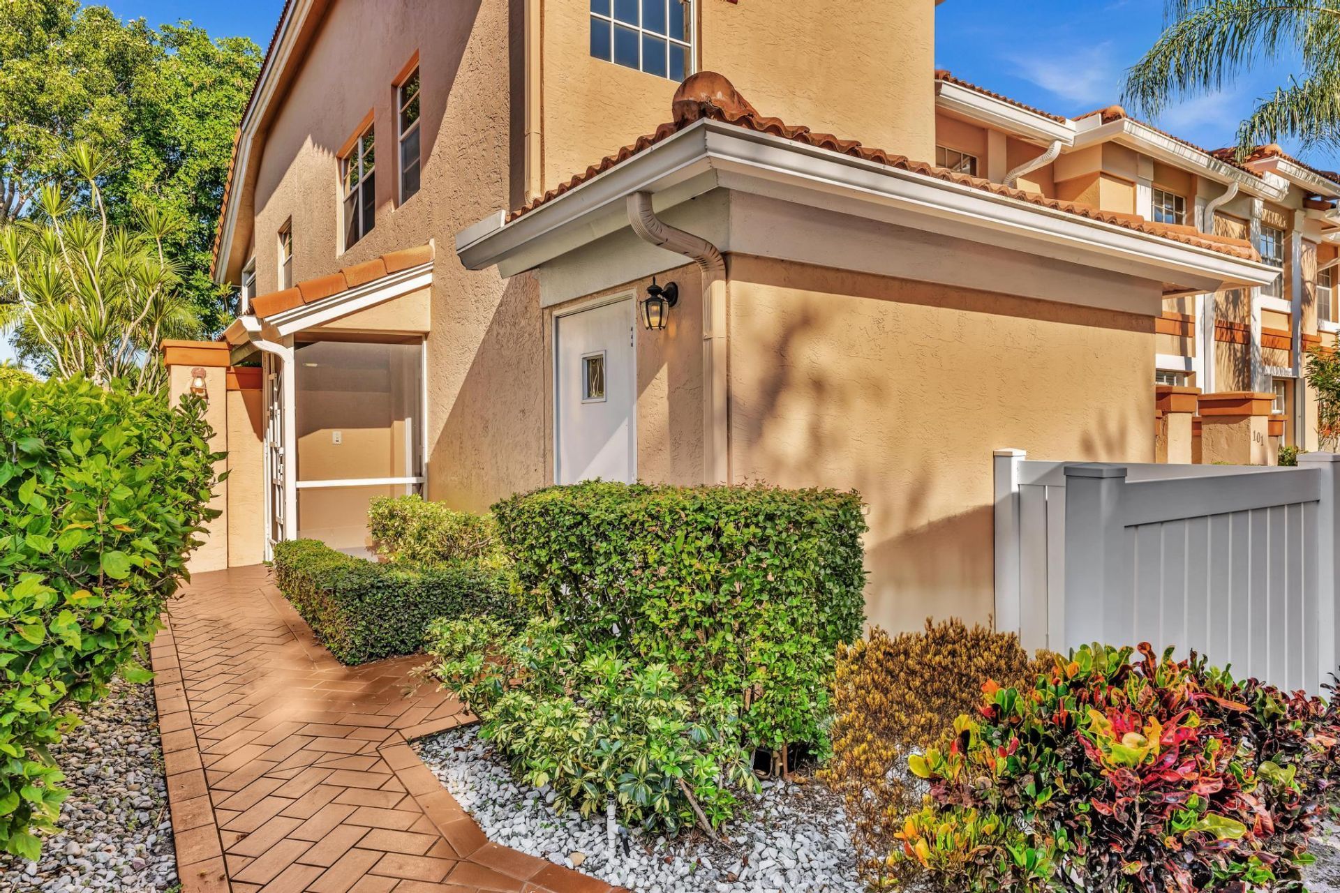9589 Shadybrook Drive, Unit 215, Boynton Beach, FL 33437 Photo