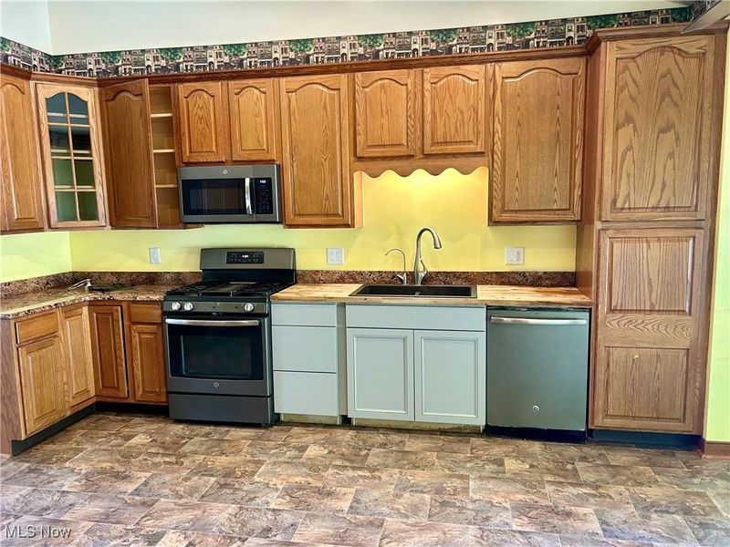 5623 Shallow Creek Avenue, Louisville, OH 44641 Photo 23