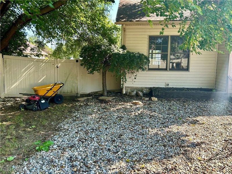 5623 Shallow Creek Avenue, Louisville, OH 44641 Photo 7