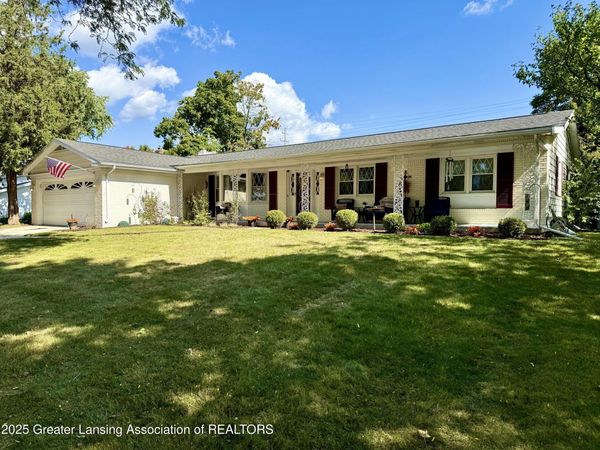1048 Shelter Lane, Lansing, MI 48912