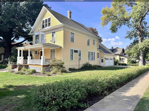 1302 Iowa Ave, Onawa, IA 51040