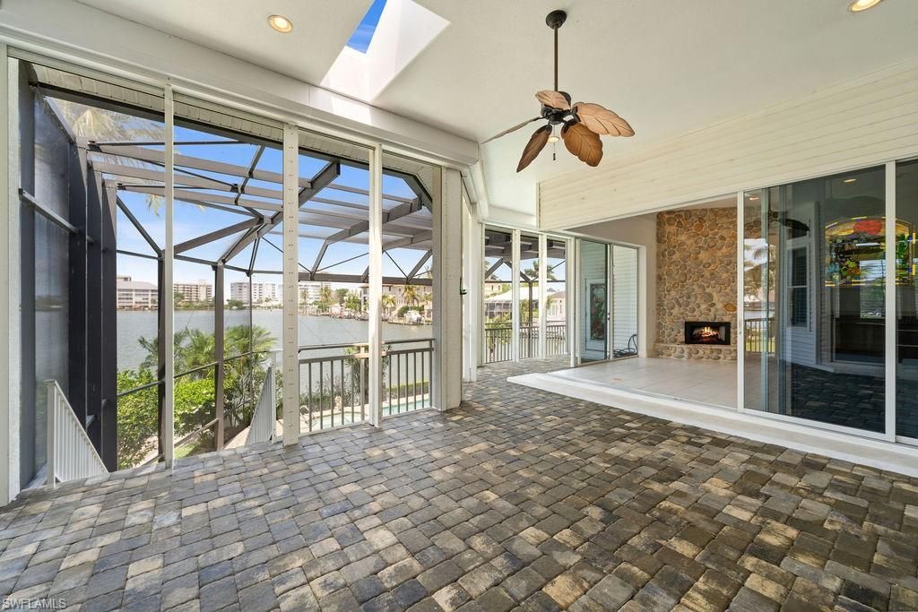 371 Bayside Ave, Naples, FL 34108 Photo
