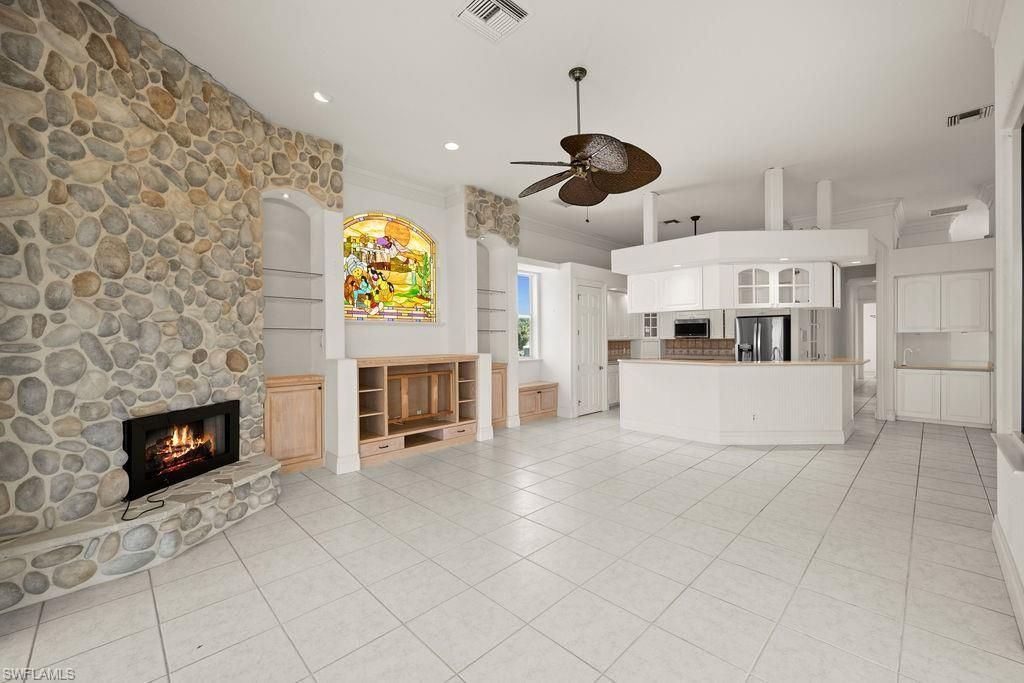 371 Bayside Ave, Naples, FL 34108 Photo
