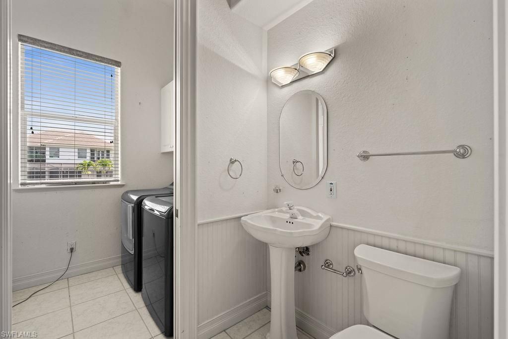 371 Bayside Ave, Naples, FL 34108 Photo