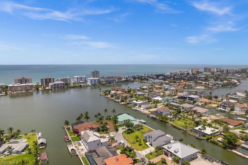 371 Bayside Ave, Naples, FL 34108 Photo