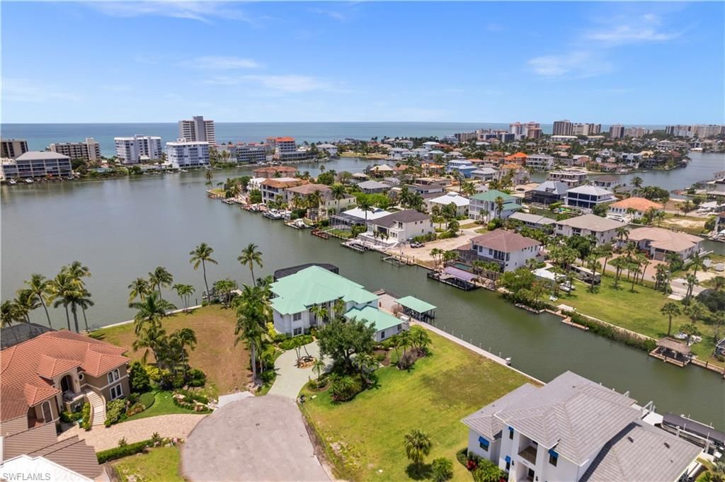 371 Bayside Ave, Naples, FL 34108 Photo