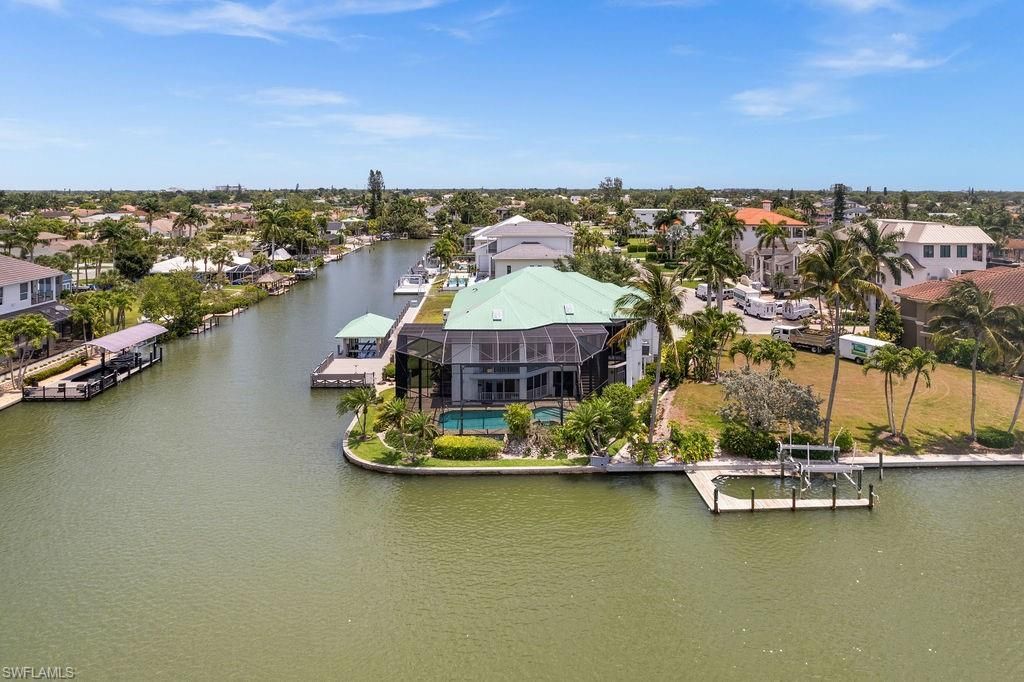 371 Bayside Ave, Naples, FL 34108 Photo