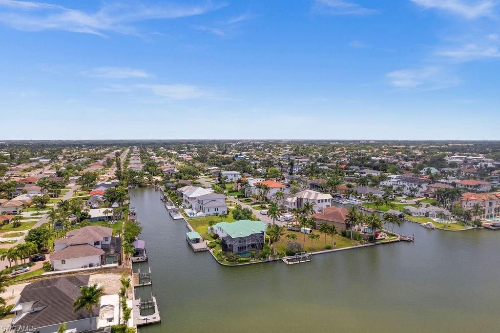 371 Bayside Ave, Naples, FL 34108 Photo