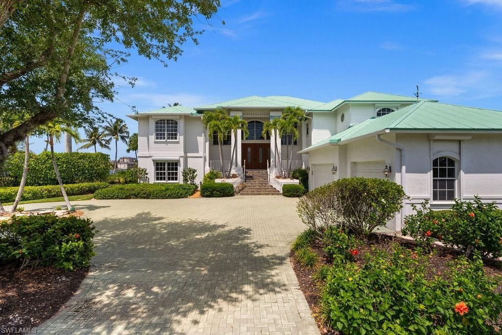 371 Bayside Ave, Naples, FL 34108 Photo