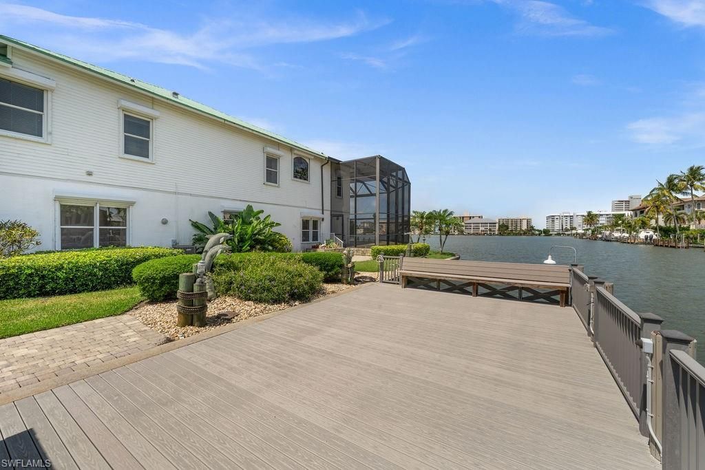 371 Bayside Ave, Naples, FL 34108 Photo