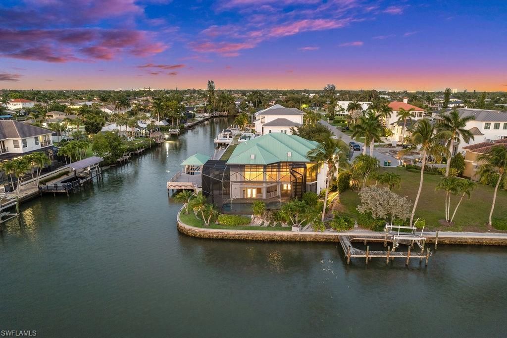 371 Bayside Ave, Naples, FL 34108 Photo