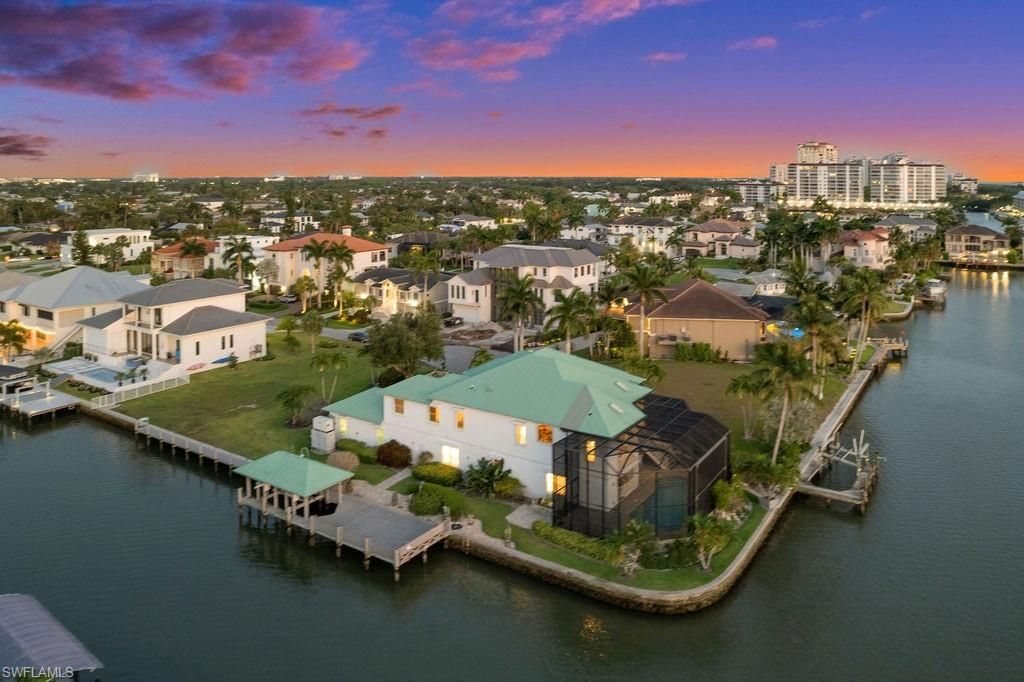 371 Bayside Ave, Naples, FL 34108 Photo