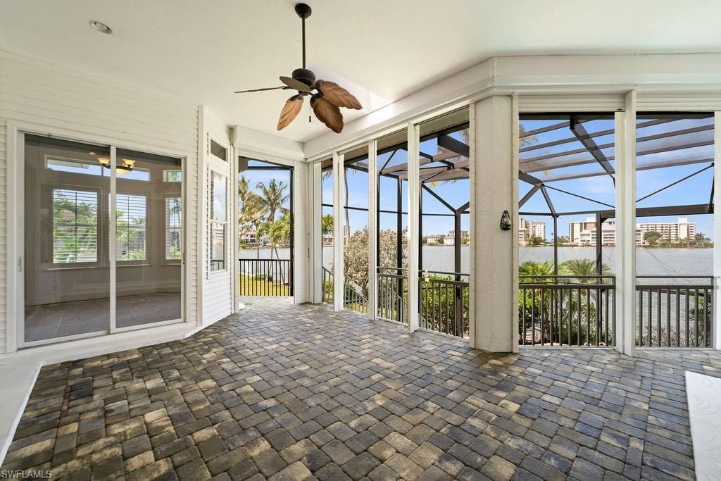 371 Bayside Ave, Naples, FL 34108 Photo