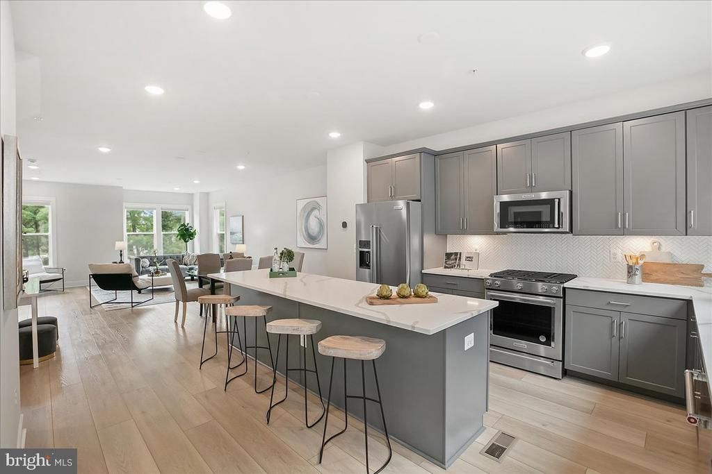 12768 Sunrise Valley Drive, Reston, VA 20191 Main Photo