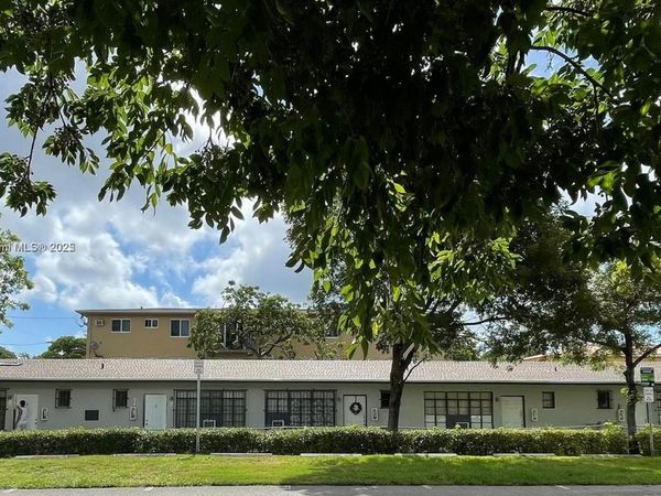 1346 NW 6th St, Miami, FL 33125