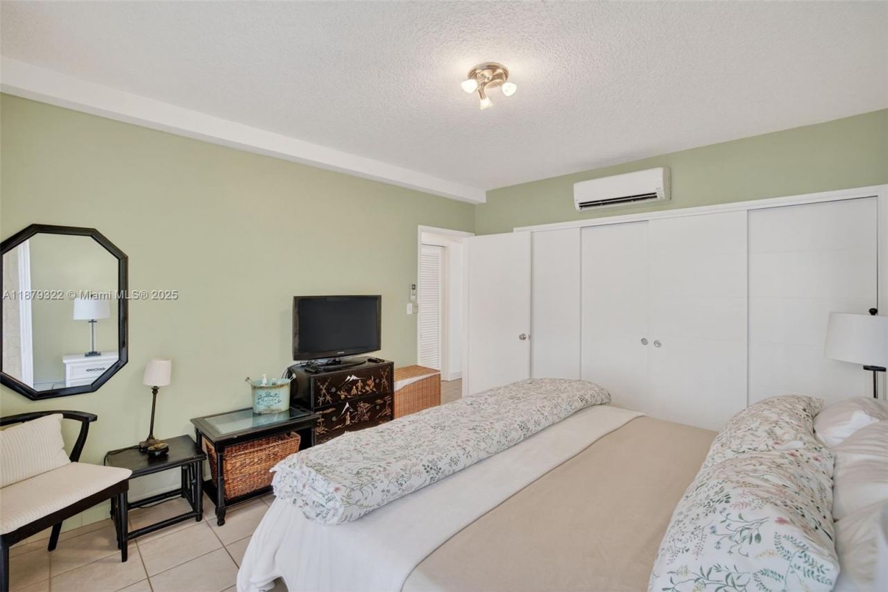 425 Bayshore Dr, Unit d-3, Fort Lauderdale, FL 33304 Photo