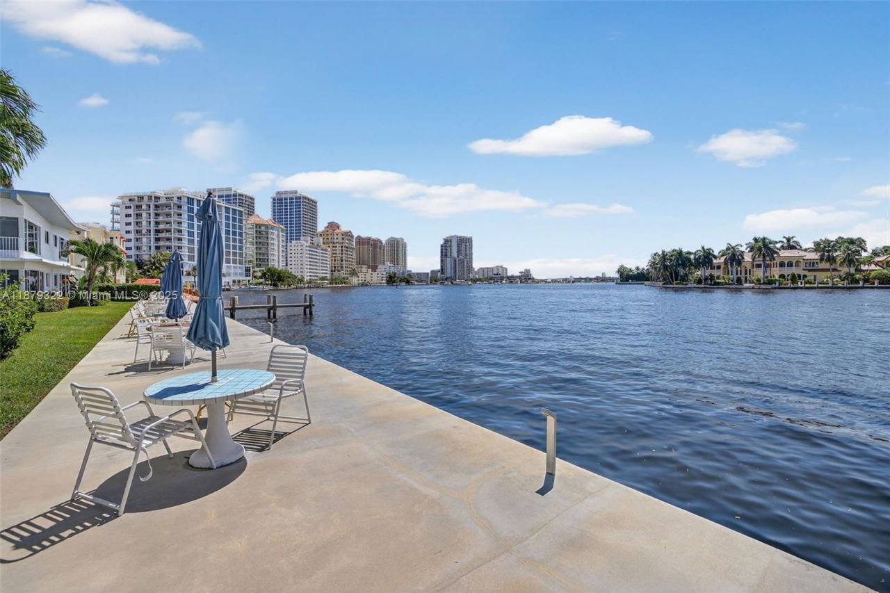 425 Bayshore Dr, Unit d-3, Fort Lauderdale, FL 33304 Photo