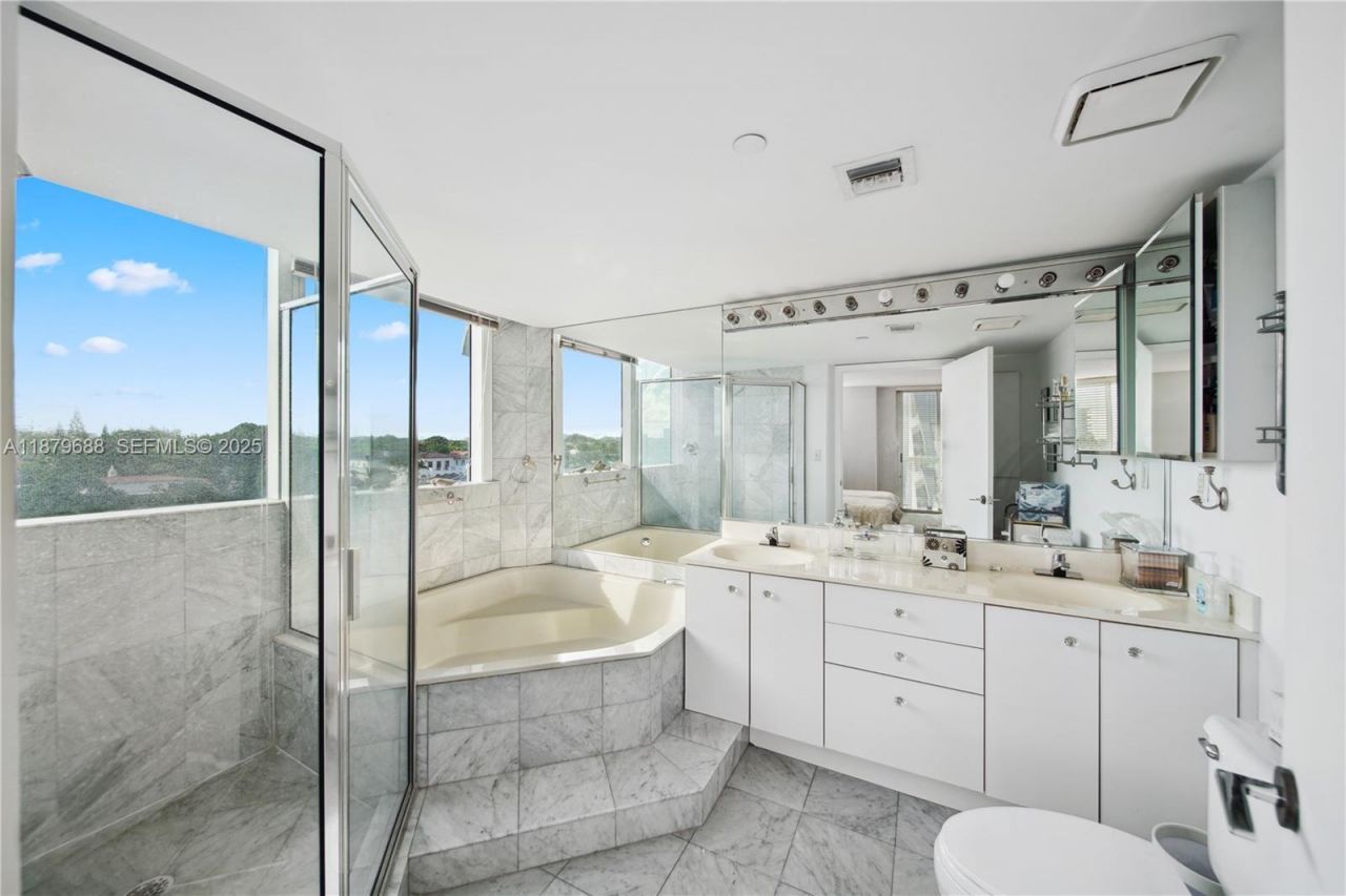 3411 Indian Creek Dr, Unit 604, Miami Beach, FL 33140 Photo