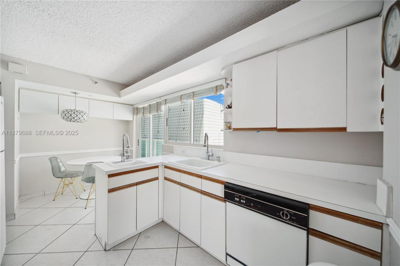 3411 Indian Creek Dr, Unit 604, Miami Beach, FL 33140 Photo