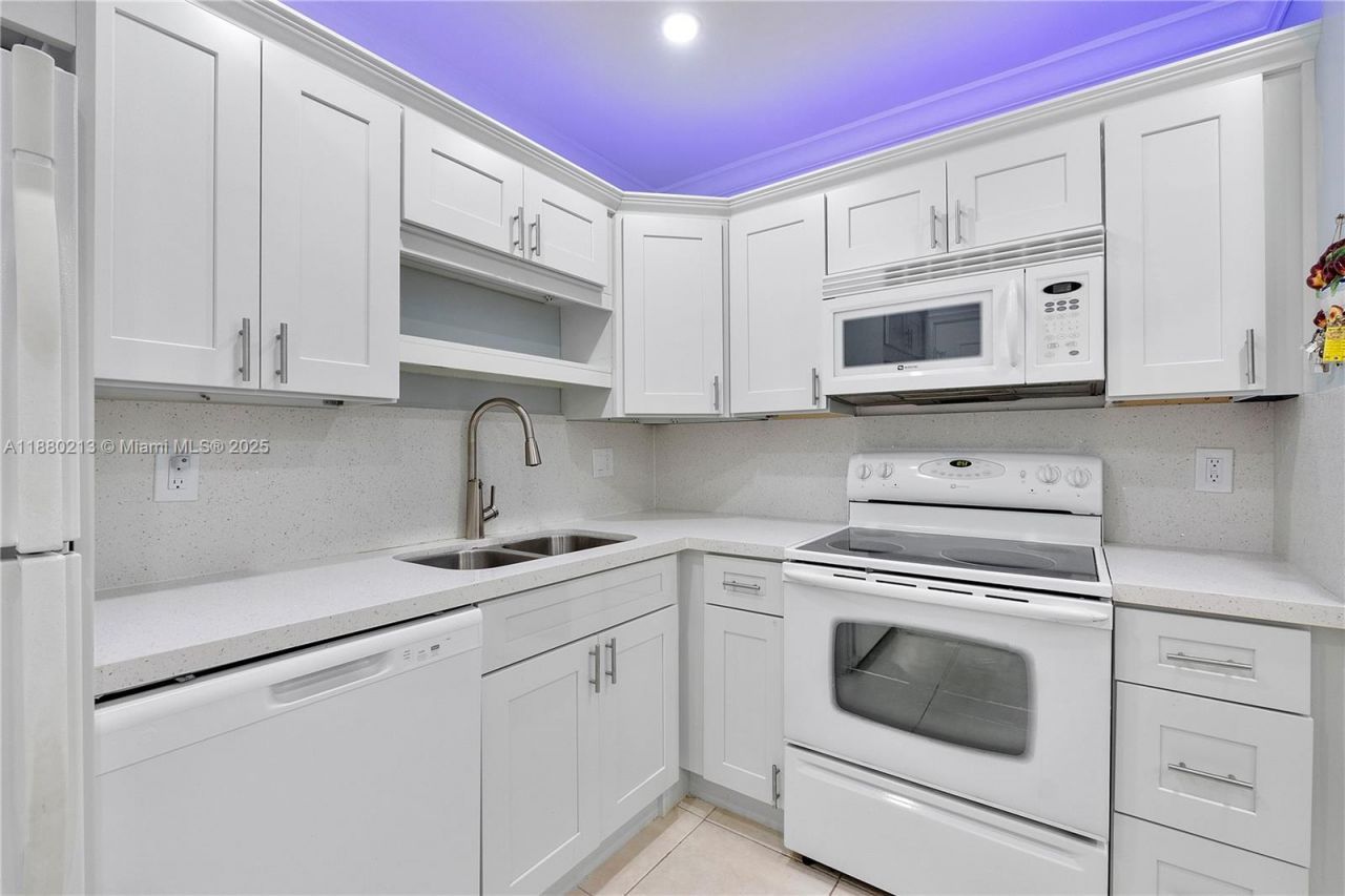 4851 NW 21st St, Unit 109, Lauderhill, FL 33313 Photo