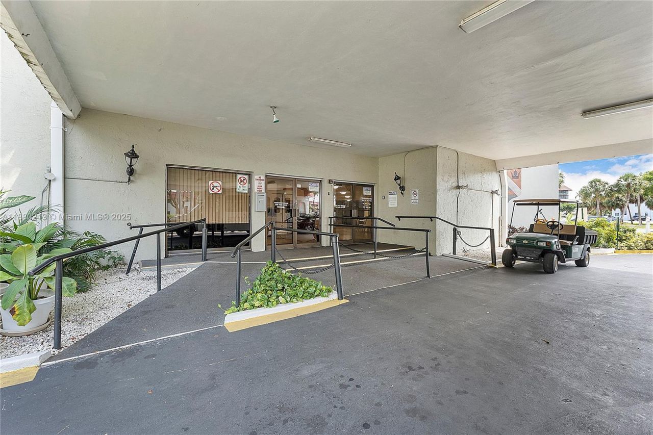 4851 NW 21st St, Unit 109, Lauderhill, FL 33313 Photo