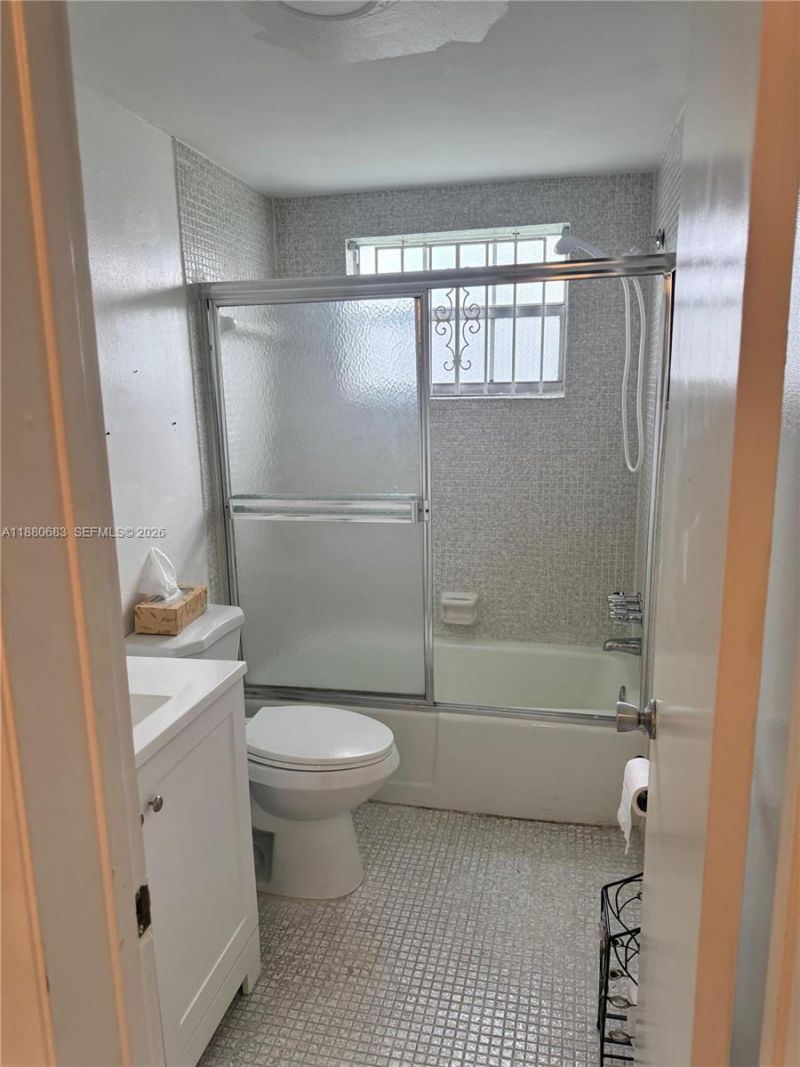 4141 NW 44th Ave, Unit 117, Lauderdale Lakes, FL 33319 Photo