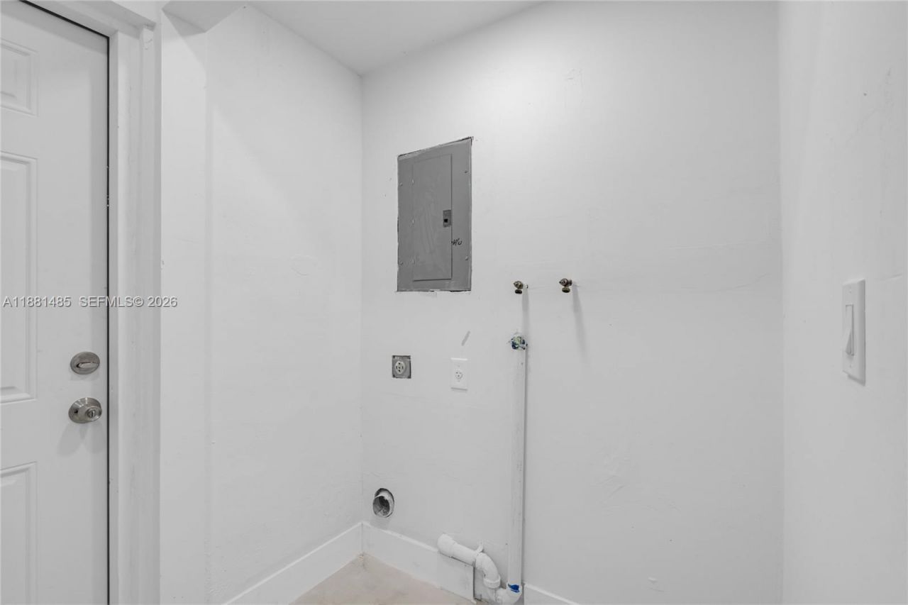 2960 NW 165th St, Miami Gardens, FL 33054 Photo