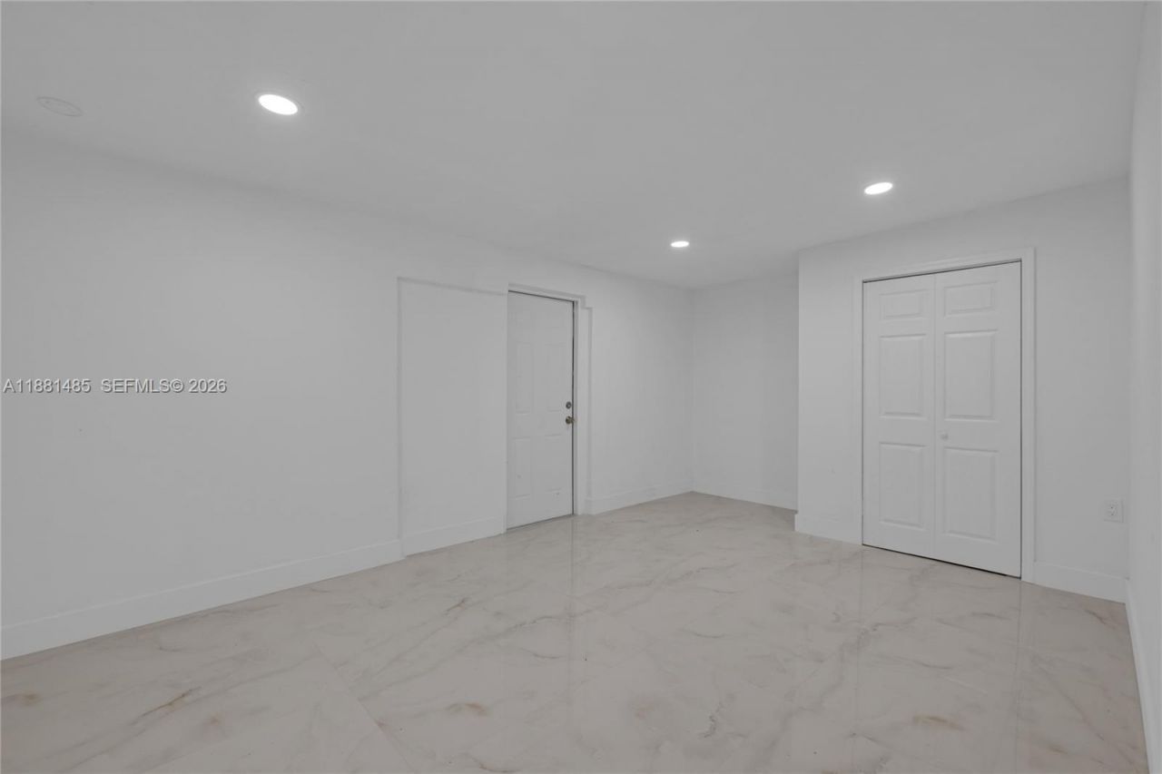 2960 NW 165th St, Miami Gardens, FL 33054 Photo