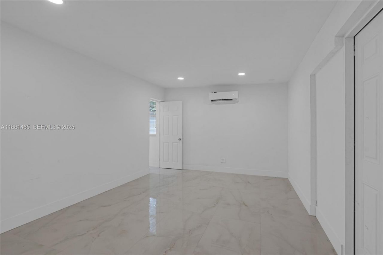 2960 NW 165th St, Miami Gardens, FL 33054 Photo