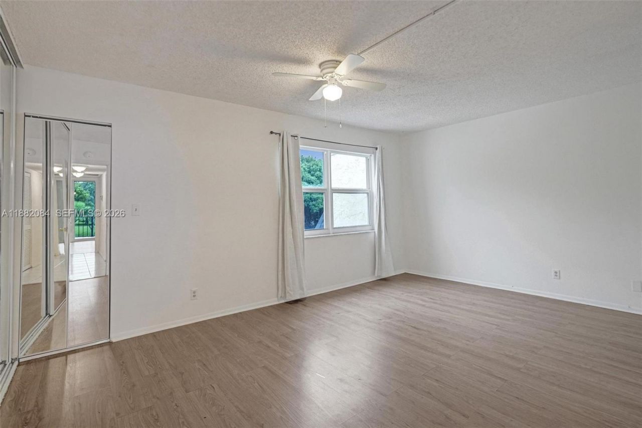 2220 NE 11th St, Hallandale Beach, FL 33009 Photo