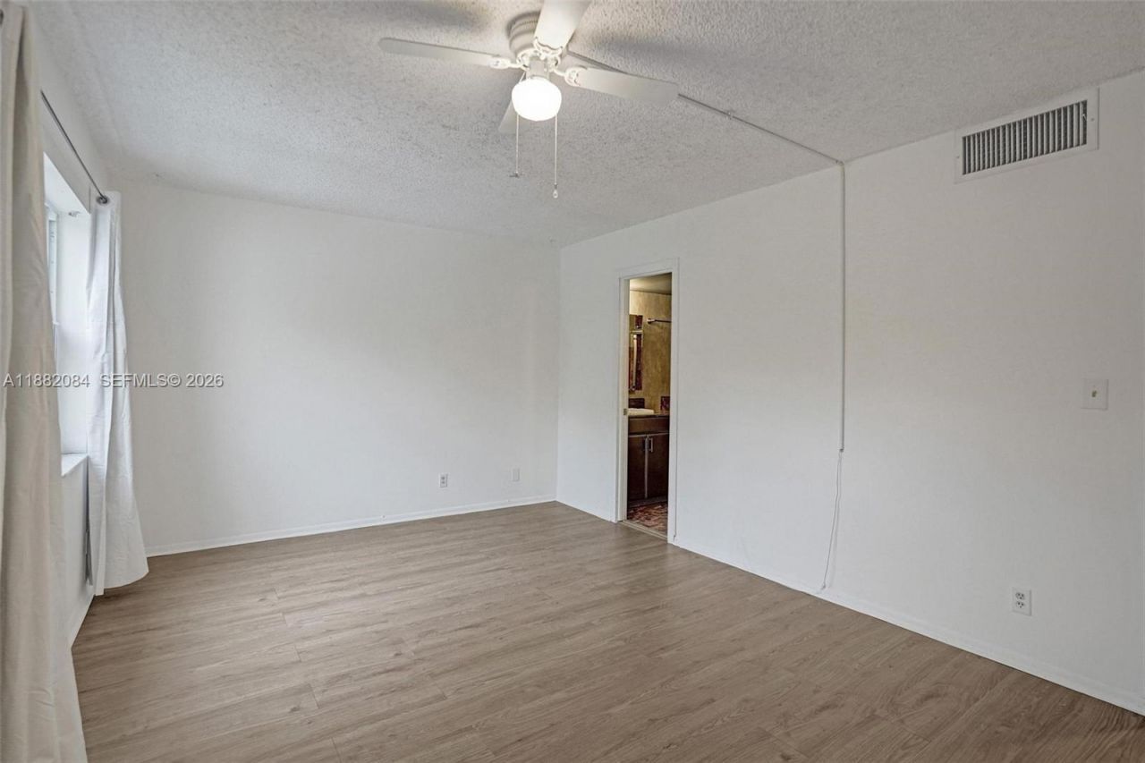 2220 NE 11th St, Hallandale Beach, FL 33009 Photo