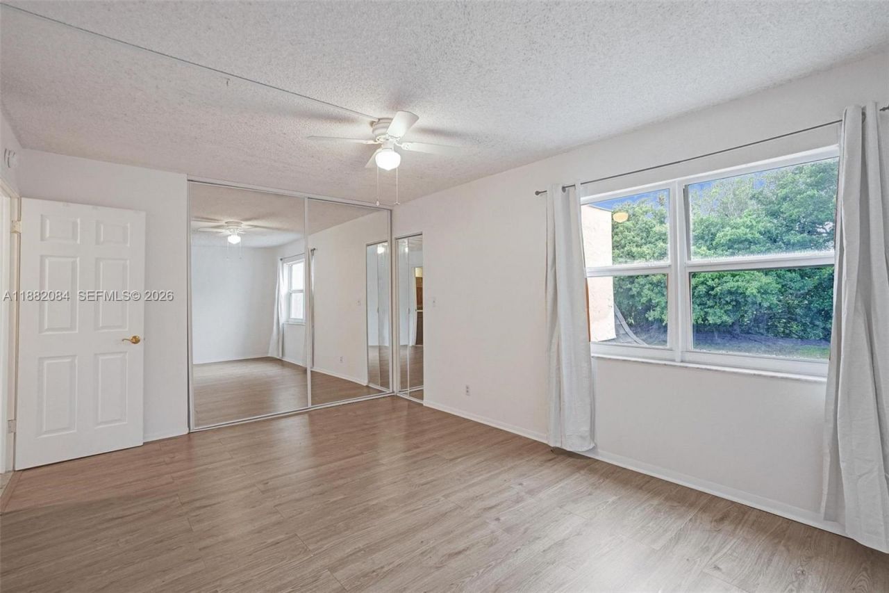 2220 NE 11th St, Hallandale Beach, FL 33009 Photo