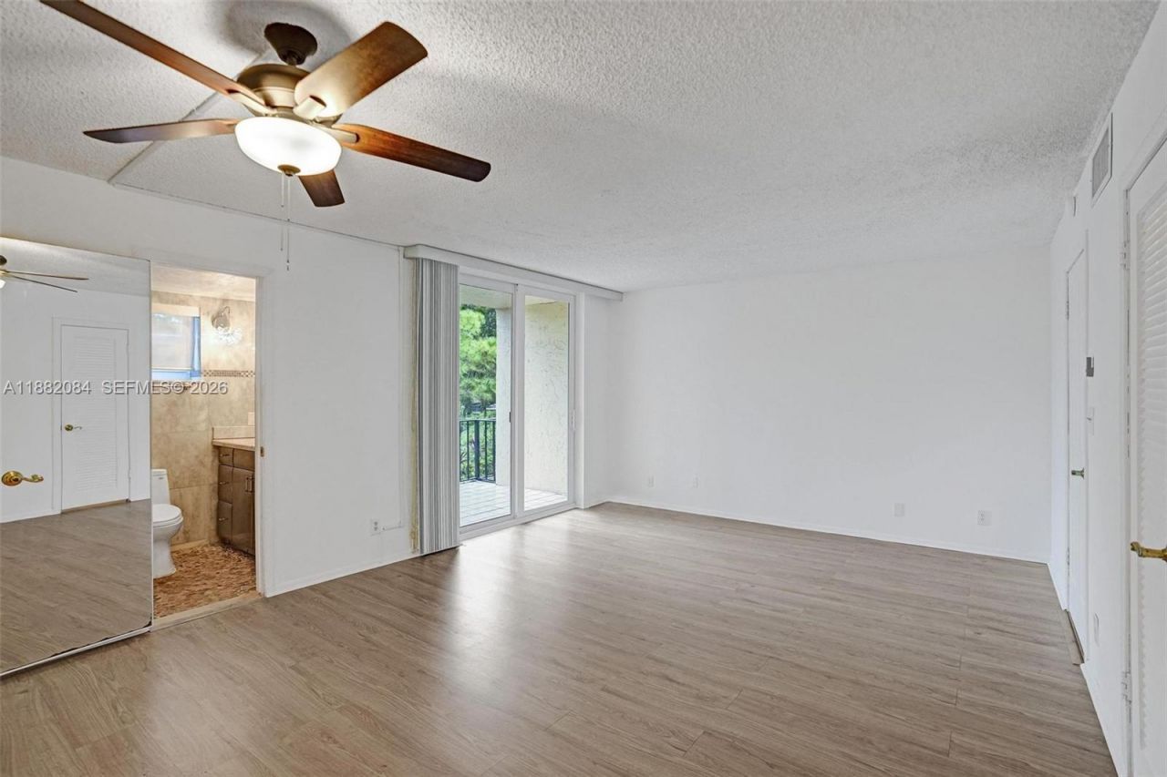 2220 NE 11th St, Hallandale Beach, FL 33009 Photo