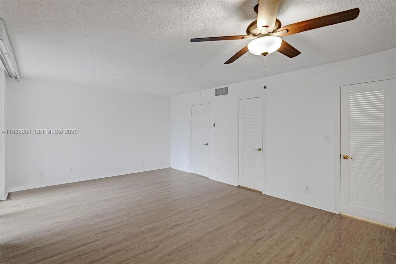 2220 NE 11th St, Hallandale Beach, FL 33009 Photo