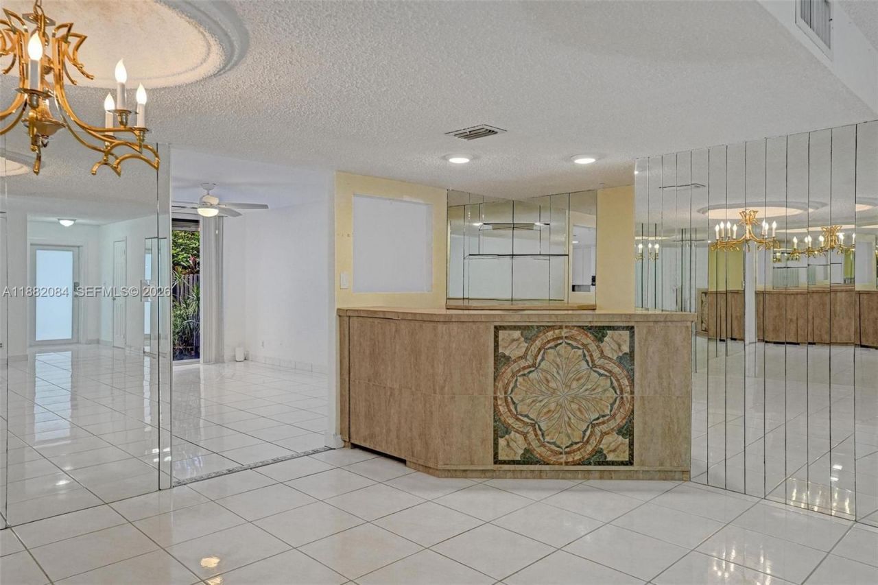 2220 NE 11th St, Hallandale Beach, FL 33009 Photo