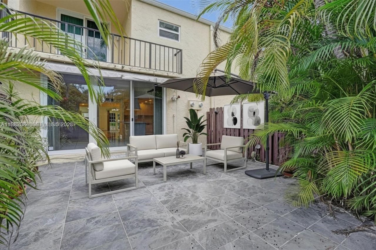 2220 NE 11th St, Hallandale Beach, FL 33009 Photo