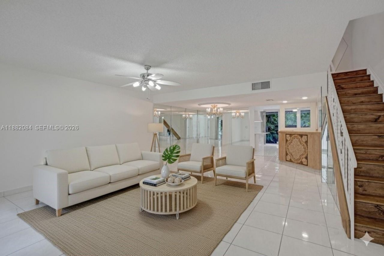 2220 NE 11th St, Hallandale Beach, FL 33009 Photo