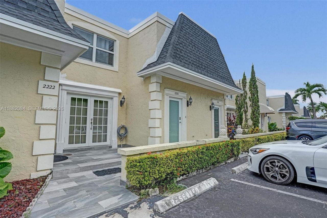 2220 NE 11th St, Hallandale Beach, FL 33009 Photo